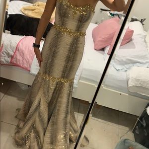 Strapless snake skin with sparkles. Mermaid bottom